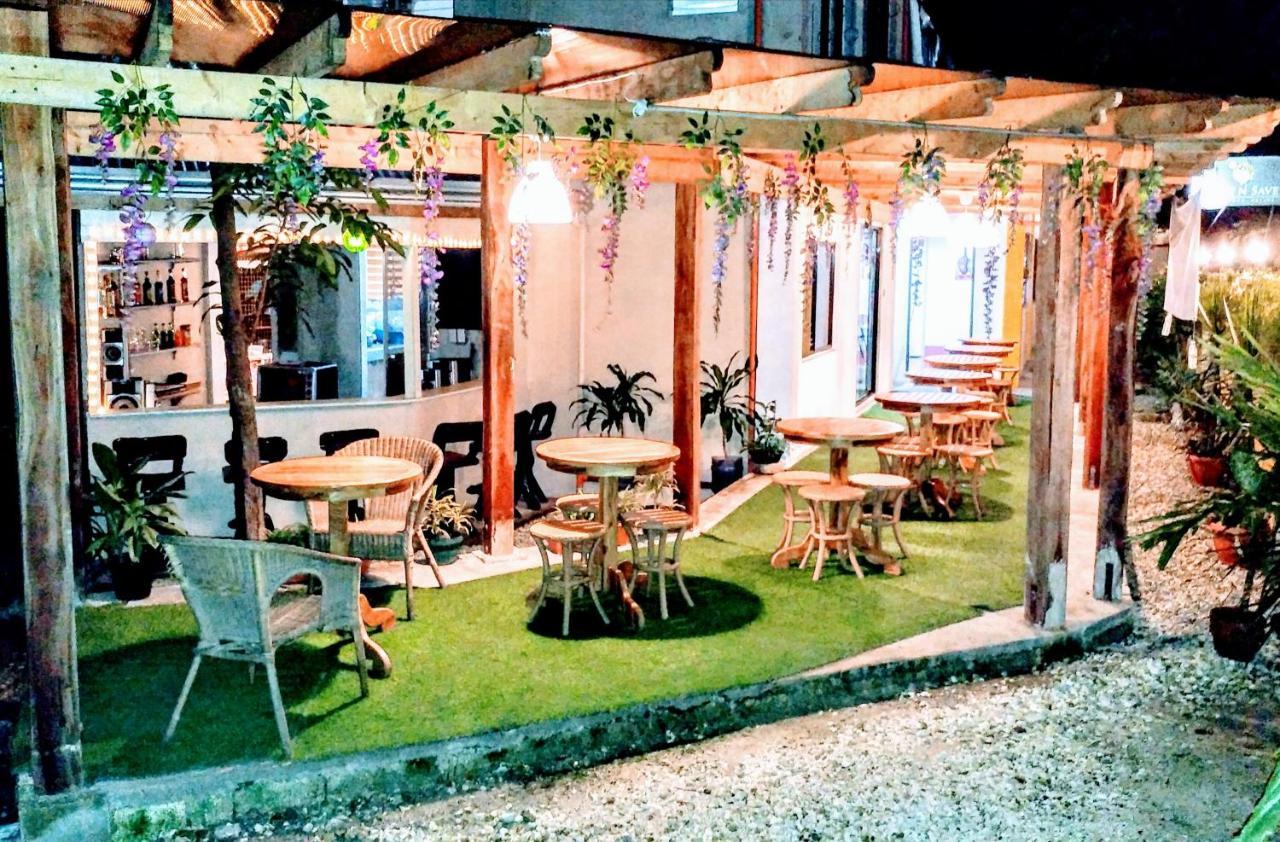 Stay N Save B&B Oslob Buitenkant foto